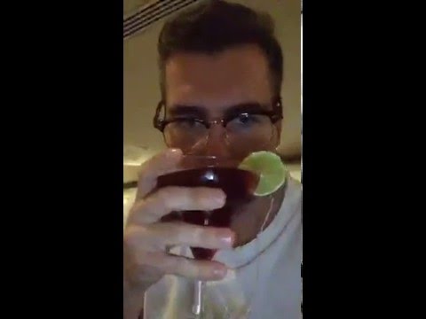 Видео: Кирилл Черкасов Коктельная Вечеринка На Кипре. Пьяный Мужик В Самолете