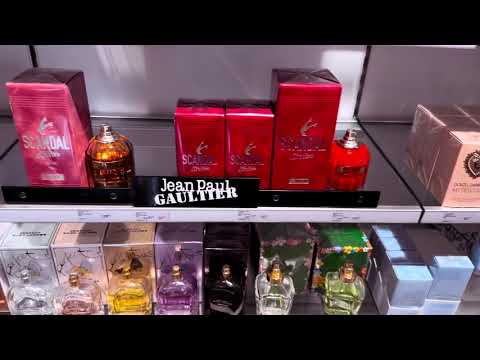 Видео: Прогулка в магазине Douglas,избавляюсь от аромата Amouage#amouage #jimmychoo #lancôme #pacorabanne 🍒