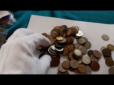Видео: 5 кг серебряных и медных монет Великобритании XIX-XX вв.