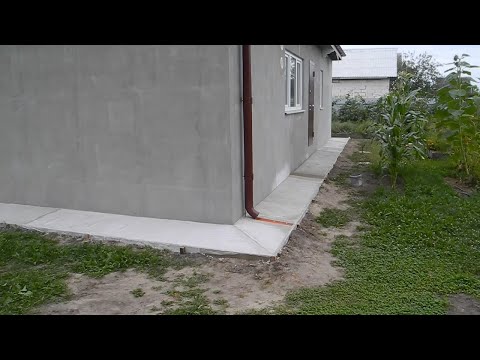 Видео: Самая продвинутая и правильная заливка отмостки вокруг дома