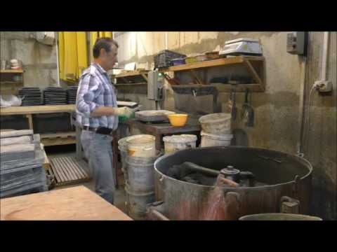 Видео: Ч.2 Изготовление тротуарной плитки (брусчатки), весь процеcc, метод вибролитья. Заливка форм.