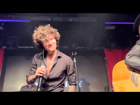 Видео: Xolidayboy - House Serenade / 2-ой акустический концерт // Москва, 17 сентября 2023
