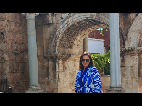 Видео: Мир держится на женщинах 