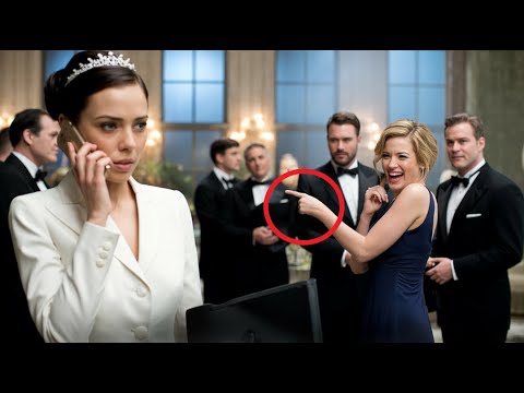 Видео: Женщину-гендиректора публично унизила семья миллиардеров — она разрывает сделку на $900м...