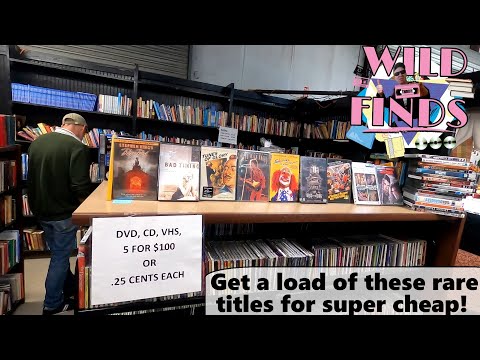 Видео: В комиссионном магазине ищут редкие ценные, вышедшие из печати DVD, компакт-диски, пластинки и мн...