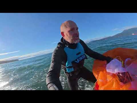 Видео: Парашют: ветер то поднимался, то опускался в районе Испанских банков, а после стихания ветра набл...