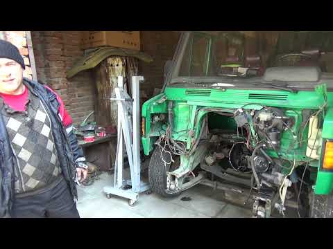 Видео: Перебрали и установили двигатель на "Кузнечика" Мерседес Т1