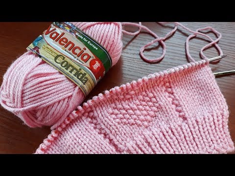 Видео: Комплект "Нежность".  Шапка, шарф, варежки  спицами. Часть 1. Шапка.