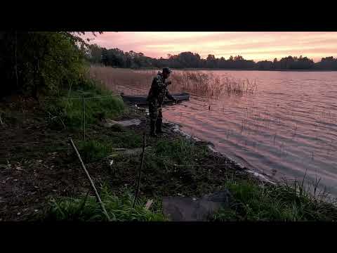 Видео: На рыбалку с ночевкой.Ловля на резинку.