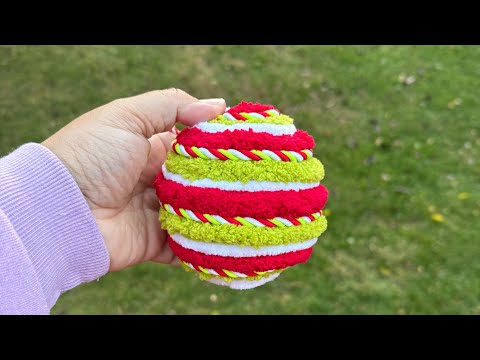 Видео: Толстый зеленый клубок пряжи-монстра