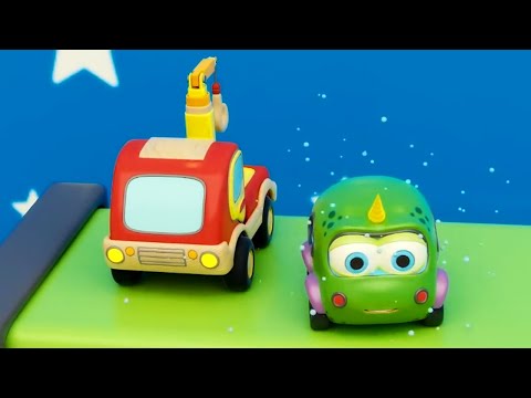 Видео: 🚙 Машинки Мокас – Серия 12 – Аквариум | Новый мультик для детей про машинки