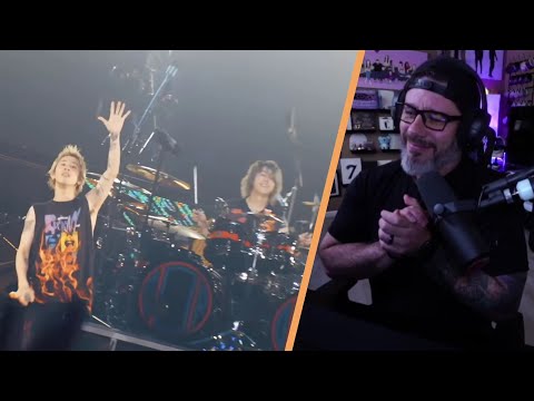 Видео: Реакция директора - ONE OK ROCK - 'Change' (LIVE - JAPAN TOUR)