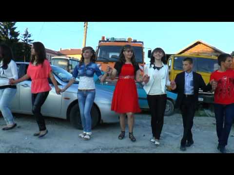 Видео: 8 клас с.Кръстава 2015 1част