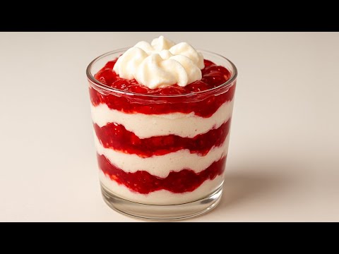 Видео: Легкий желейный десерт со взбитыми сливками 🍓 Такой легкий и освежающий!