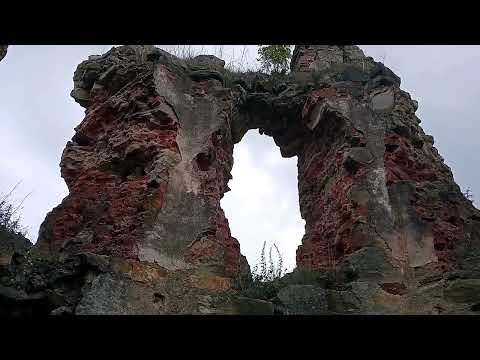 Видео: Замки Ивано-Франковской области: Пневский замок