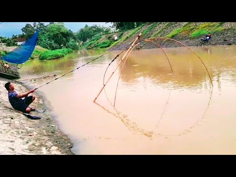 Видео: Рыбалка на паук! И снова удача! Обловил напарника!Рыбалка на щуку!