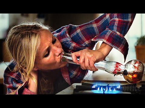 Видео: Кэмерон Диас проводит Рождество с учеником | Очень плохая училка | отрывок