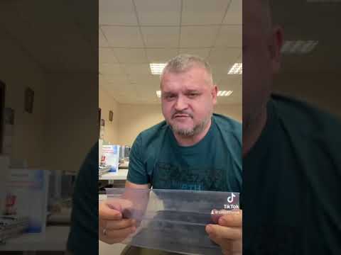 Видео: Ось у чому різниця прозорого шиферу та профільованого полікарбонату