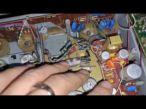 Видео: РАЗБОР касетный магнитофон ИЖ303С МНОГО КМ