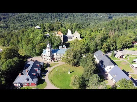 Видео: Ruins of Sigulda Castle.Descendant of Rurik - founder of Sigulda.Потомок Рюрика – основатель Сигулды