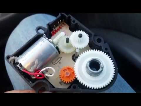 Видео: Моторчик заслонки печки W163(сервопривод)