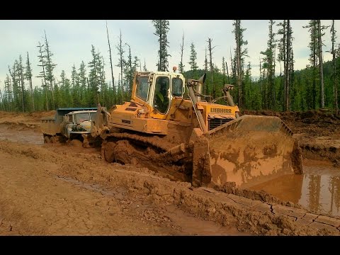 Видео: ТЯЖЕЛЕЙШАЯ РАБОТА ТРАКТОРИСТОВ! ✅БУЛЬДОЗЕРЫ ПО НЕПРОХОДИМЫМ ДОРОГАМ Бездорожье