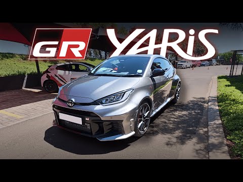 Видео: Обзор Toyota GR Yaris Automatic 2025 года | Карманная ракета возвращается!