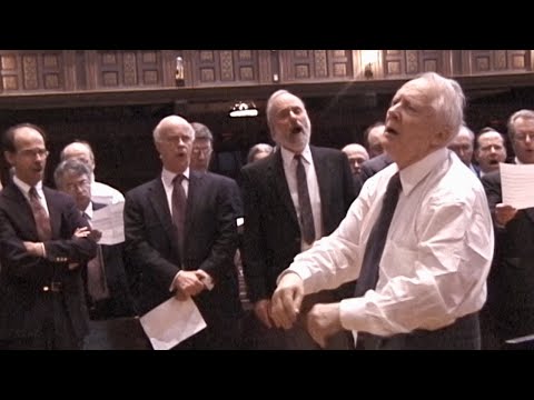 Видео: Американцы поют «Вечная память» (Eternal Memory) – Русский хор Йельского университета | Архив 2003