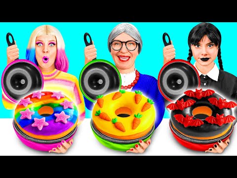 Видео: Кулинарный Челлендж: Уэнсдей Против Бабушки | Простые Кулинарные Рецепты от AZaZa Challenge