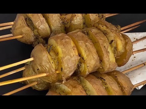 Видео: Хрустящая картошка на шпажках в духовке. Potatoes from the oven. #картошкавдуховкерецепт