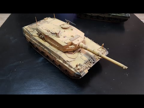 Видео: Леопард 2А4 (Zvezda) 35 scale - шаг 2