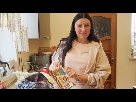 Видео: Приехала Людочка с отдыха. Привезла сувениры. Пьём чай и общаемся.