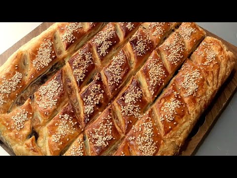Видео: Пирог из слоёного теста с Грибами и Сыром! Очень вкусный 😋 На любой праздничный стол