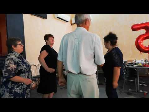 Видео: Встреча выпускников школы через 50 лет