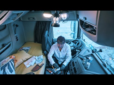 Видео: ОДИНОКИЙ ВОДИТЕЛЬ ГРУЗОВИКА ДЕЛАЕТ БУРРИТО В ГРУЗОВОМ ЛАГЕРЕ!