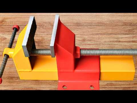 Видео: Вы будете в шоке, когда увидите, как я делаю этот суперэффективный самодельный стол-струбцину!