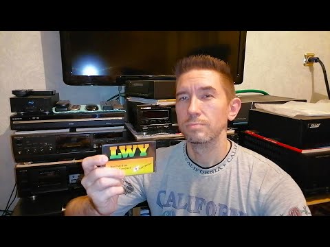 Видео: Мои первые аудиокассеты и магнитофон! Китаец LWY Lawytronic C90 Ностальгия по 90-ым