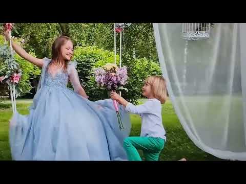 Видео: Алёна Сахарова молодая певица, которая не только поет, но и пишет песни