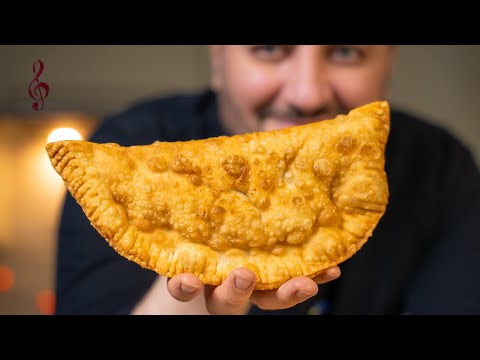 Видео: Идеальные ЧЕБУРЕКИ хрустящие и сочные! Рецепт вкуснейших чебуреков