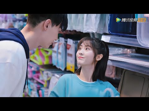 Видео: Доктору не терпелось жить с Золушкой, и он предложил ей купить пижаму. Золушка застеснялась, но всё