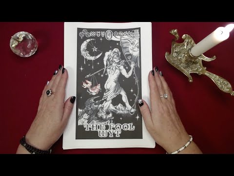 Видео: ОБЗОР УНИКАЛЬНОЙ КОЛОДЫ #ТАРО ТЕМНЫХ ОТКРОВЕНИЙ Автор #СветланаВеда