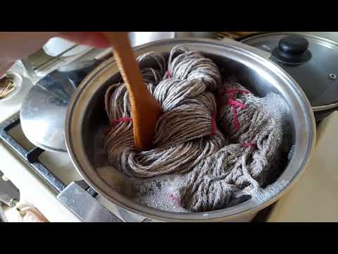 Видео: ВТО пряжи, варю шерсть в кипятке - до вязания вещей! Усадка пряжи. #тепловаяобработкапряжи #пряжа