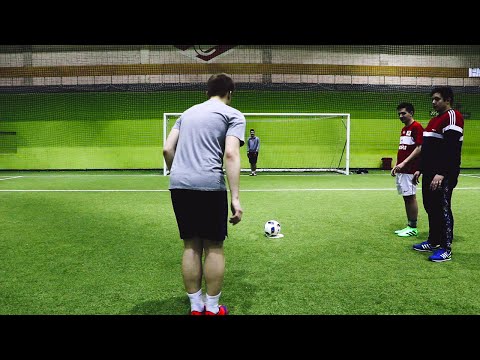 Видео: ПЕНАЛЬТИ ОДНОЙ НОГОЙ | ONE LEGGED PENALTY CHALLENGE
