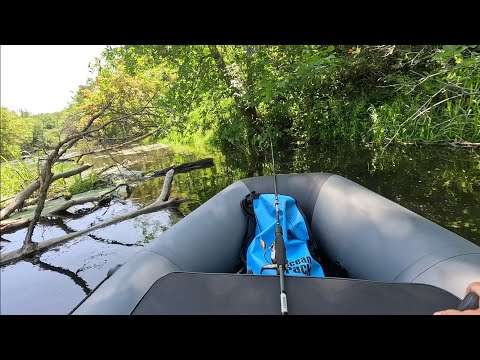 Видео: Забрался в самые дебри, что бы найти рыбу. Тащил на буксире Лодку.