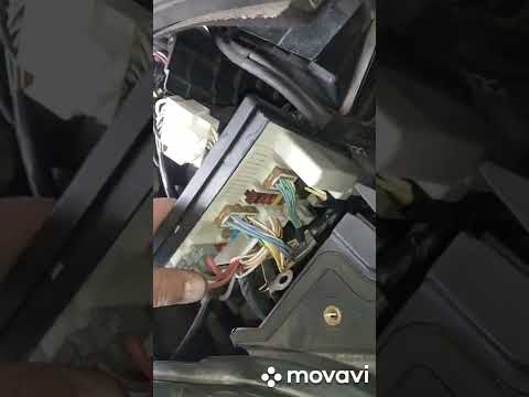 Видео: Заміна запобіжника Рено Сценік 2