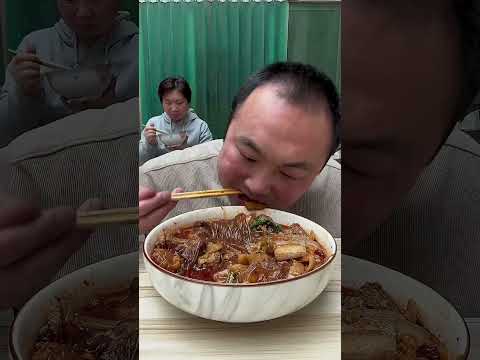 Видео: Если ты не хочешь есть, посмотри, как я ем, и ты захочешь этого.  55