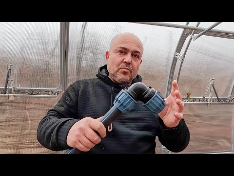 Видео: Капково напояване за оранжерията | Запълване на повдигнати лехи | Още за мулчирането
