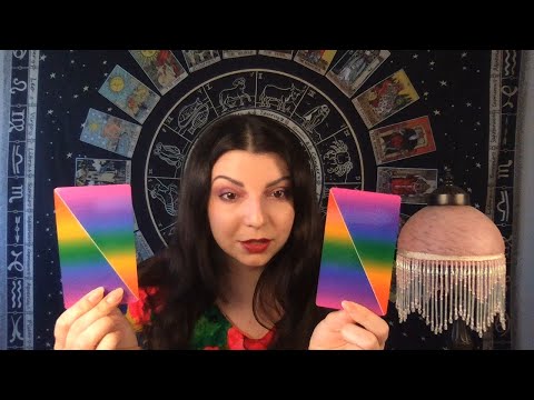 Видео: КОГО он ЛЮБИТ Вас или Соперницу? Таро Юлия Петрова