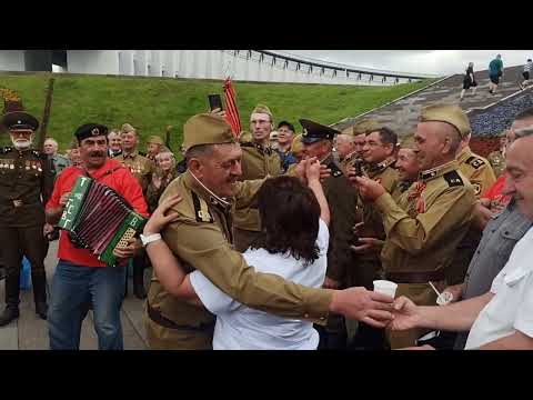 Видео: Годы службы буду с честью вспоминать.  День ГСВГ на Поклонной горе 2024
