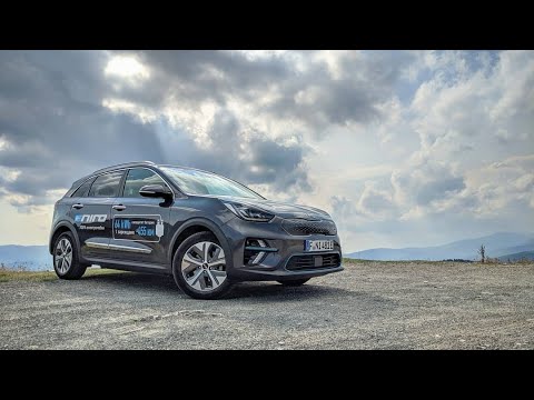 Видео: Kia e-Niro: нормалната семейна кола... на ток (тест)